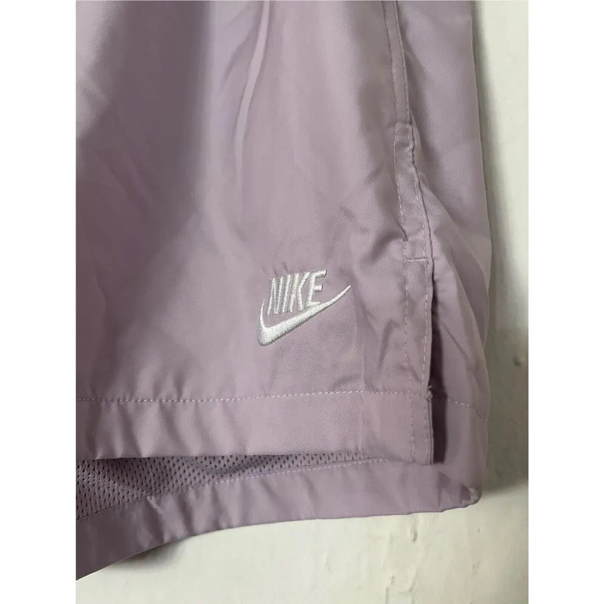 Nike clothing - Black, Lavender, White 4