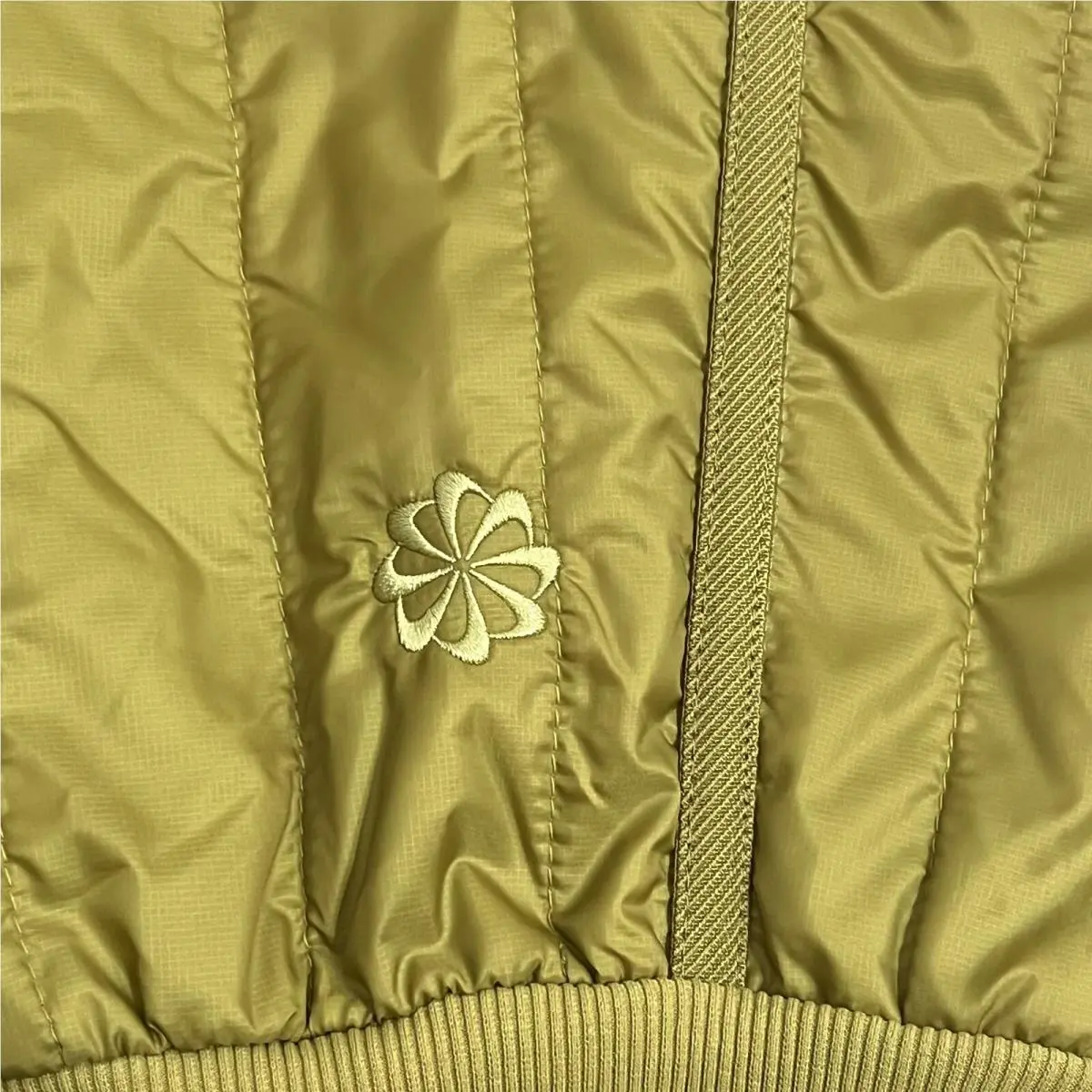 Nike clothing - Sportswear Therma-FIT Tech - Sportswear Tech - DQ4306-382 - Golden Moss 9