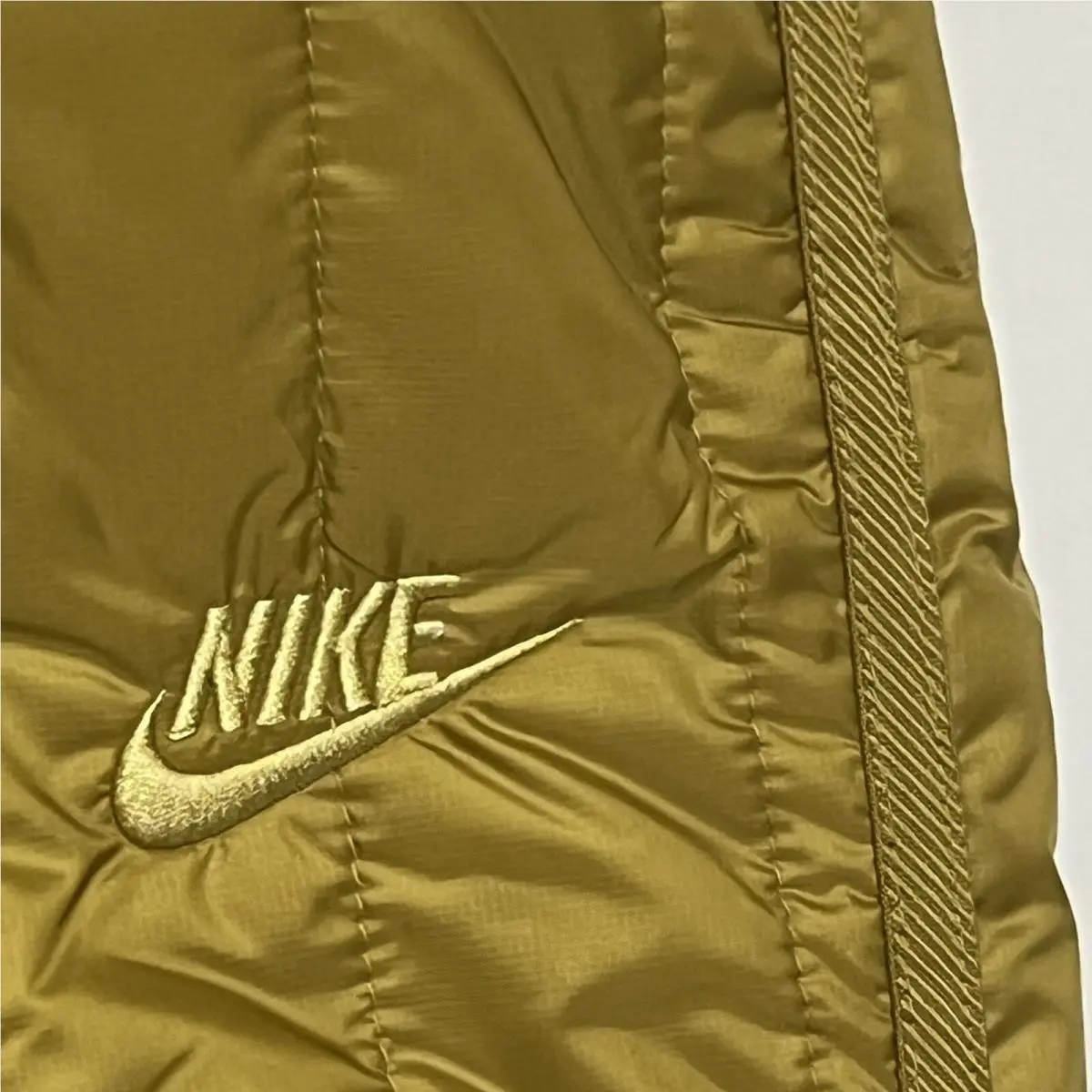 Nike clothing - Sportswear Therma-FIT Tech - Sportswear Tech - DQ4306-382 - Golden Moss 6