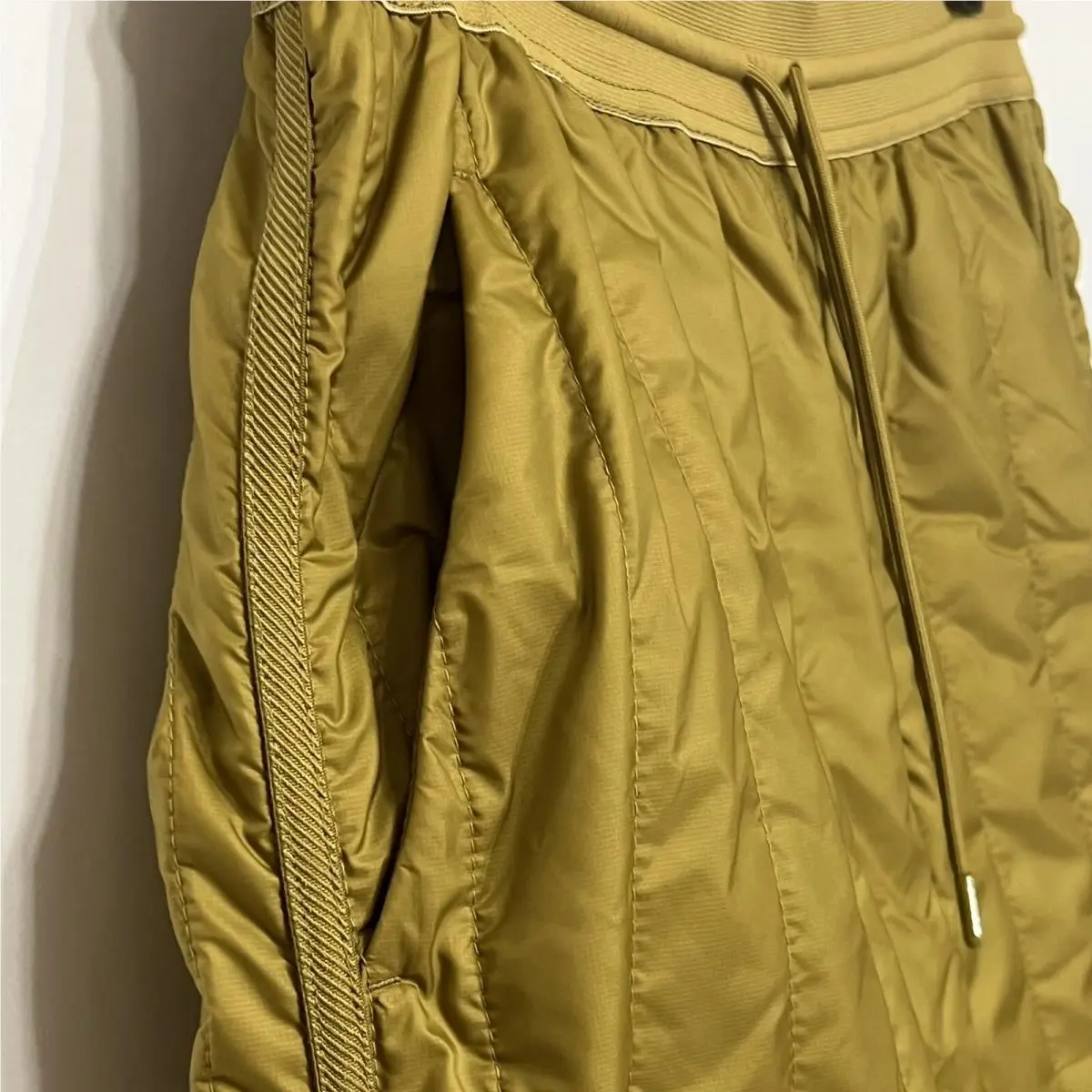 Nike clothing - Sportswear Therma-FIT Tech - Sportswear Tech - DQ4306-382 - Golden Moss 7