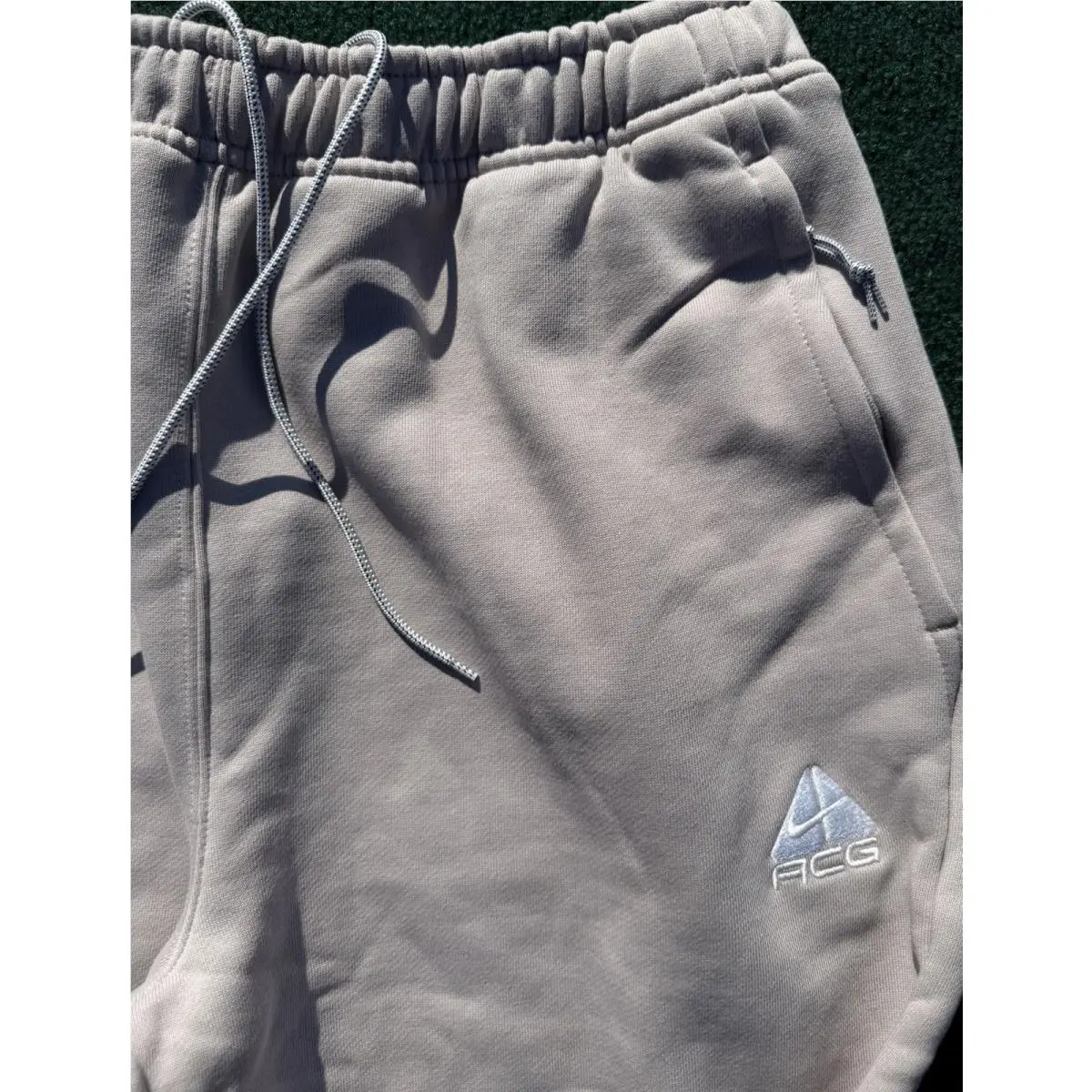 Nike clothing - Nike Men`s ACG Lungs Therma-FIT Repel Tuff Fleece Pants - FV8650009 - College Gray 10