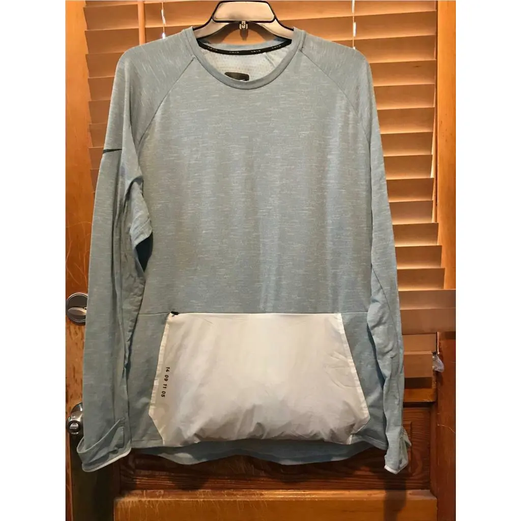 Nike clothing - Gray (UPC: 886915260858) 0
