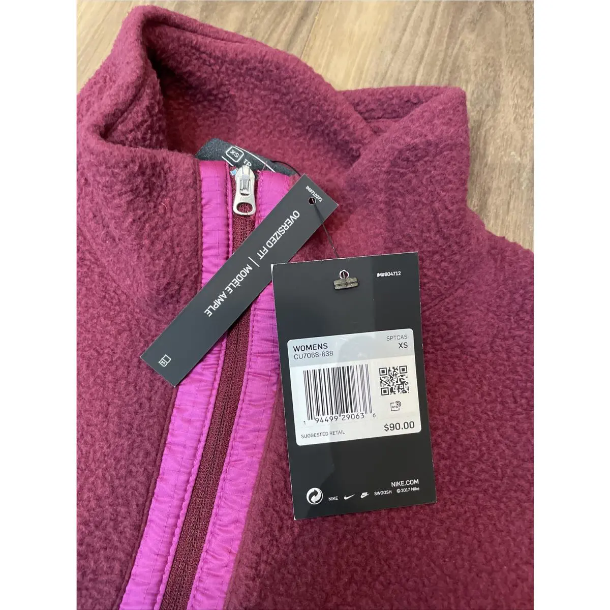 Nike clothing - Red 2