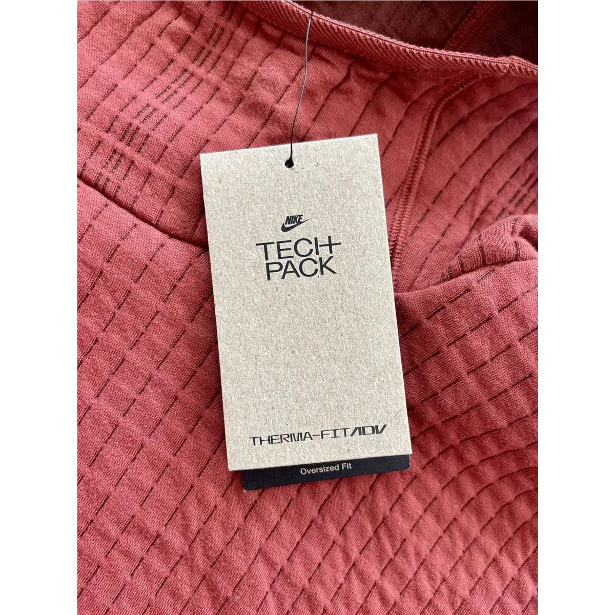 Nike clothing - Red (UPC: 0195242510001) 2