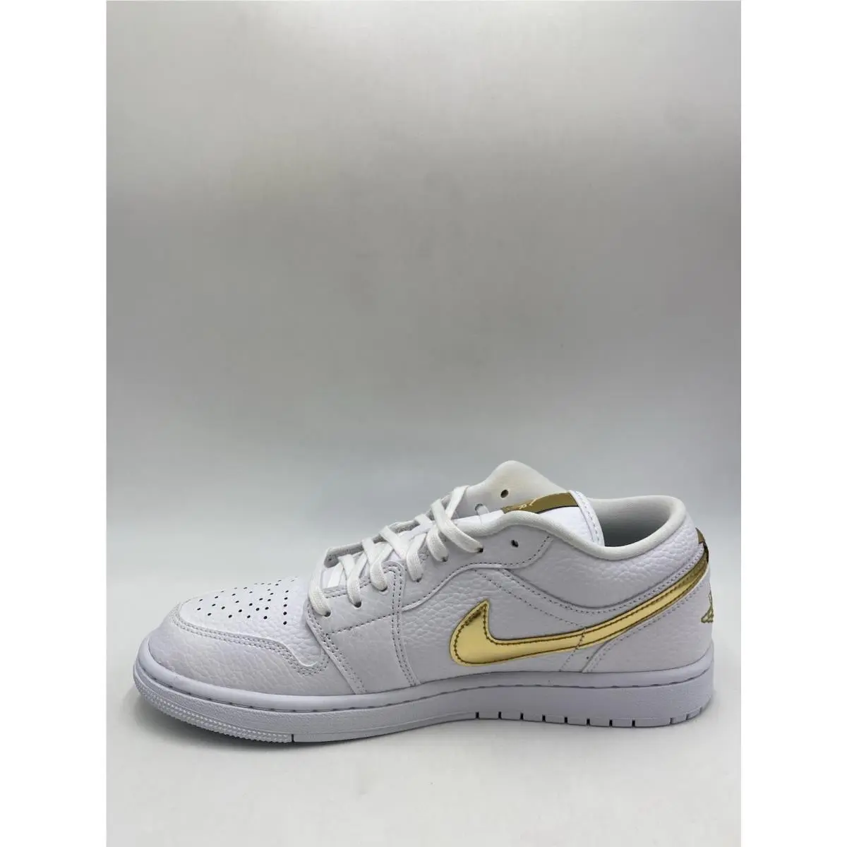 Nike shoes - Air Jordan 1 Low SE - CZ4776 100 - Whte/Metallic Gold (UPC: 194276388235) 1