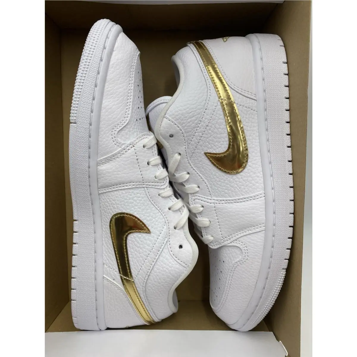 Nike shoes - Air Jordan 1 Low SE - CZ4776 100 - Whte/Metallic Gold (UPC: 194276388235) 7
