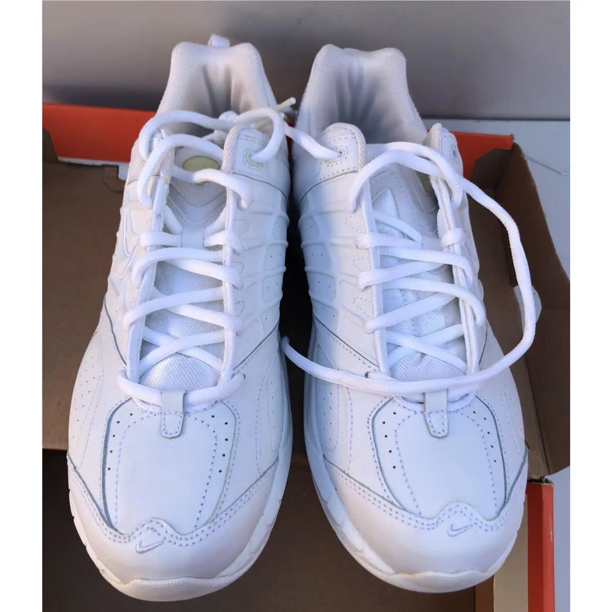 Nike shoes - T-Lite V - White 1