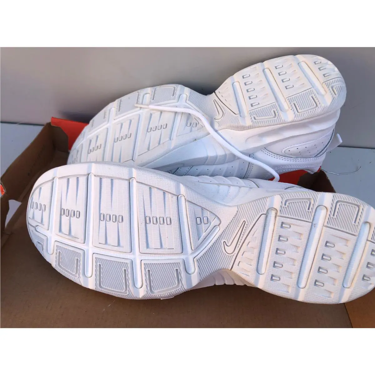 Nike shoes - T-Lite V - White 5