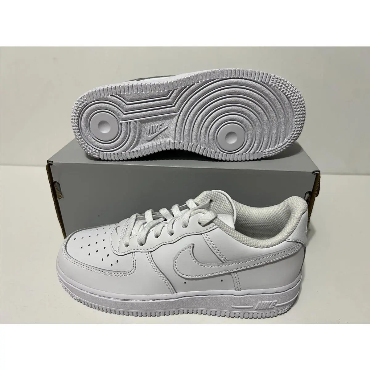 Nike shoes - DH2925-111 - DH2925-111 - White (UPC: 0194954229904) 0