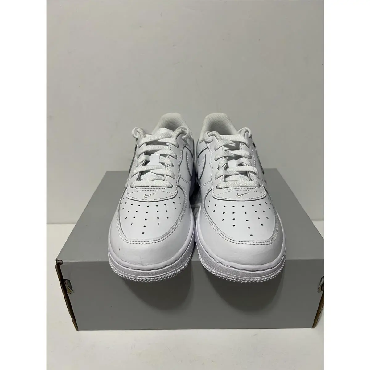 Nike shoes - DH2925-111 - DH2925-111 - White (UPC: 0194954229904) 1
