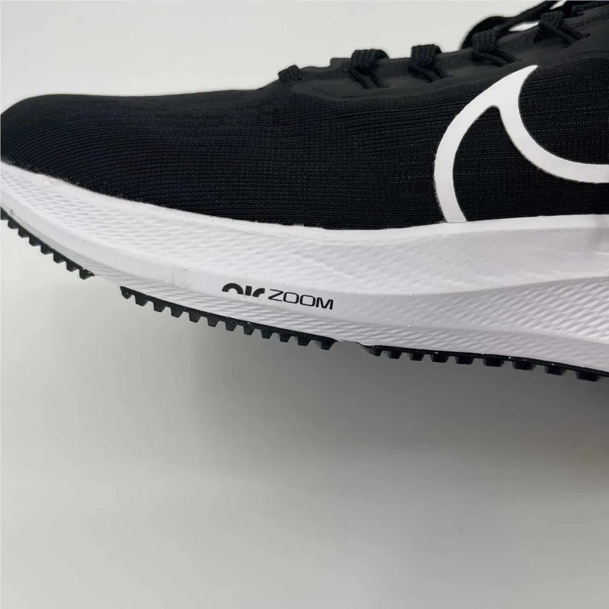 Nike shoes - Black 3
