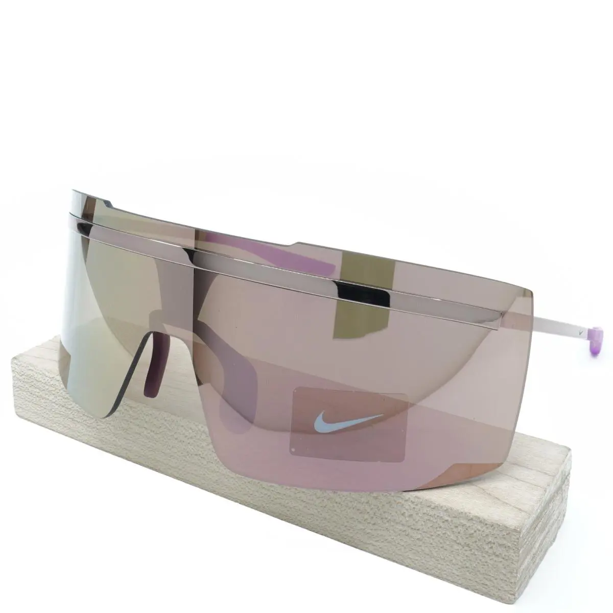 FD1884-605 Womens Nike Echo Shield Sunglasses