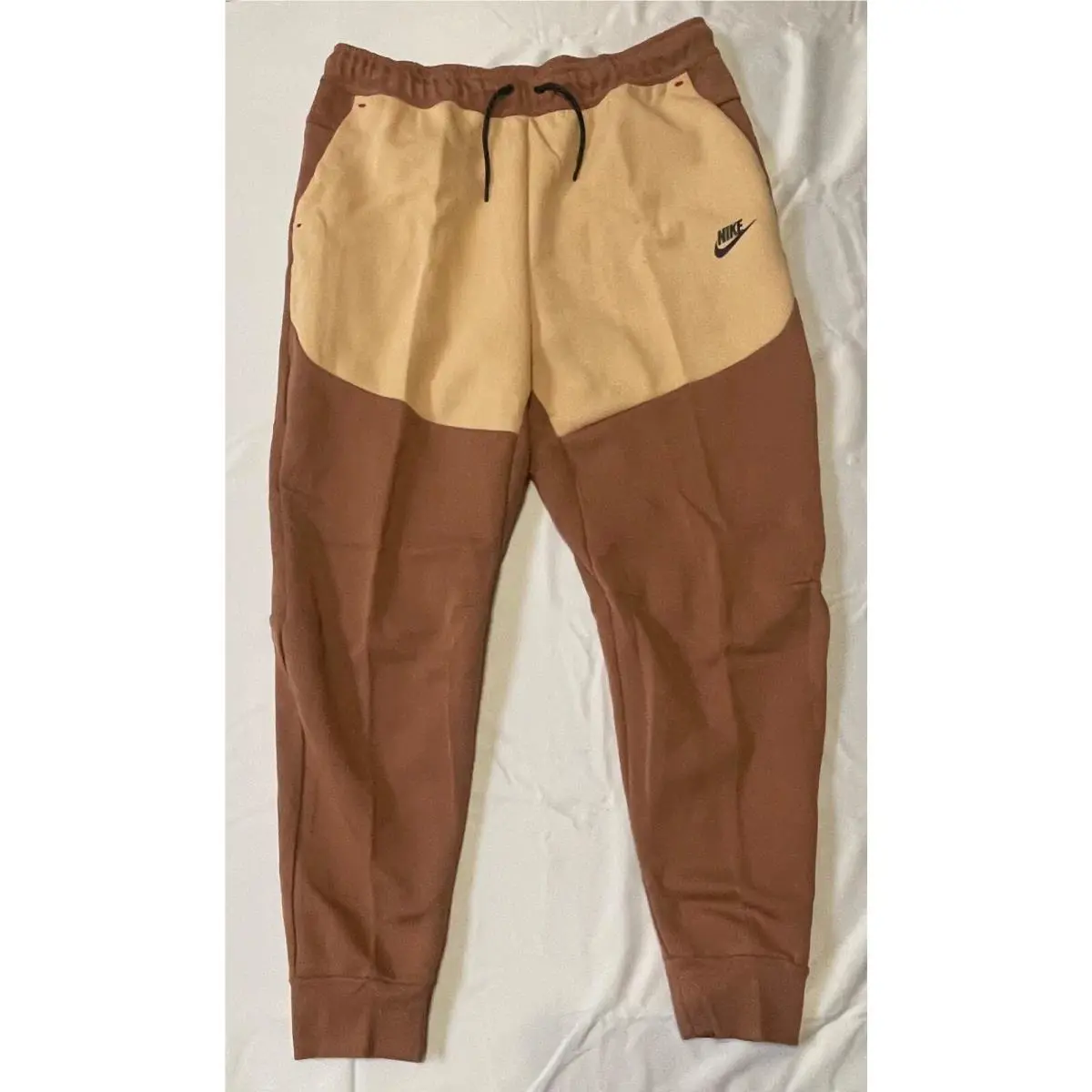 Nike clothing - Mineral Clay/White Onyx-Black (UPC: 195868392180) 3