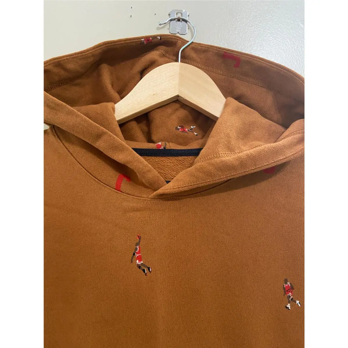 Nike clothing - Brown 3