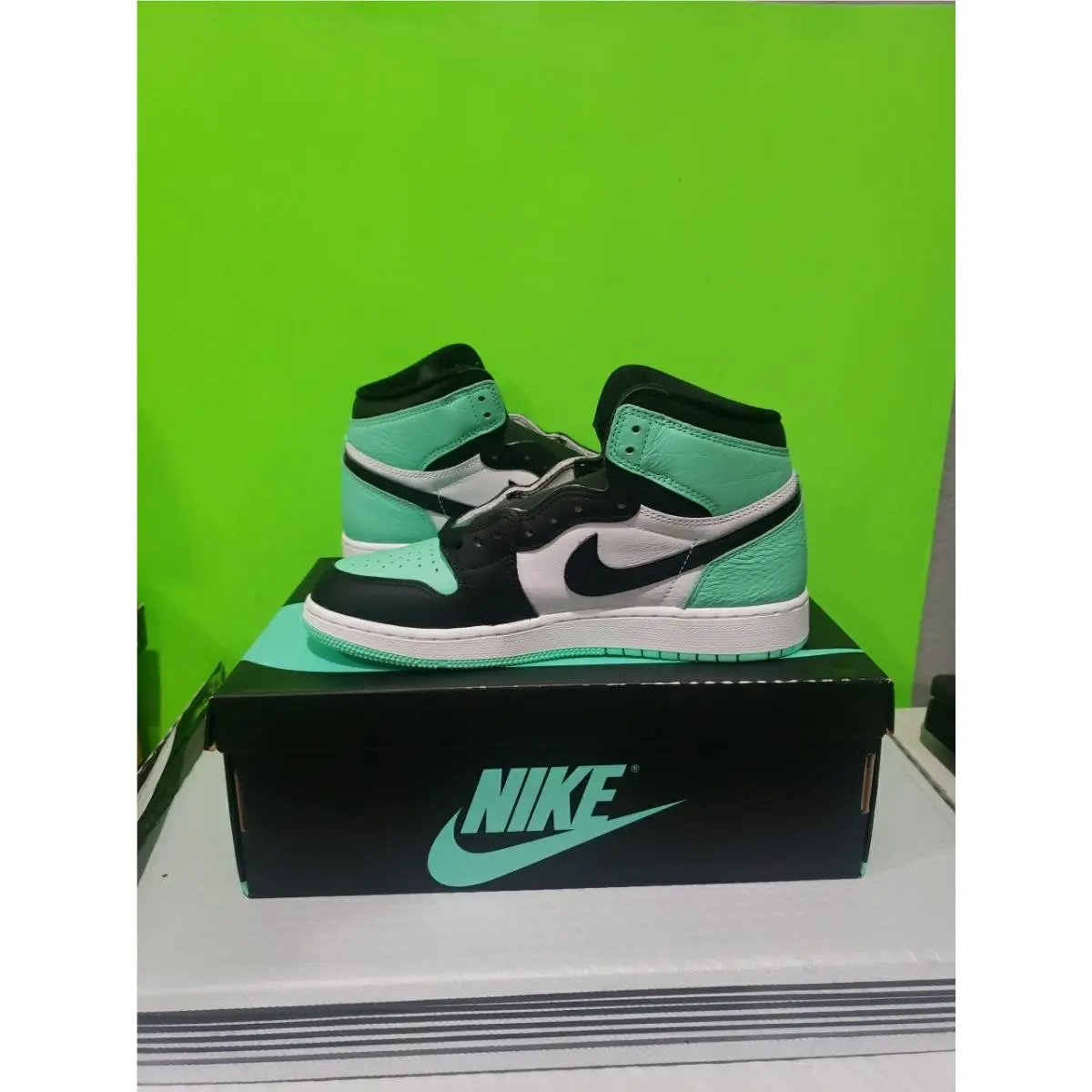 Nike shoes - Air Jordan 1 - Air - DZ5485-130 - Green, Black, White (UPC: 00197593815965) 3