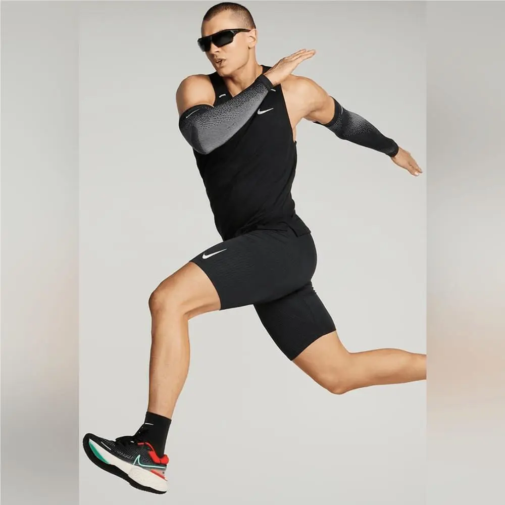 Nike clothing - Black, Exterior: Multicolor 13
