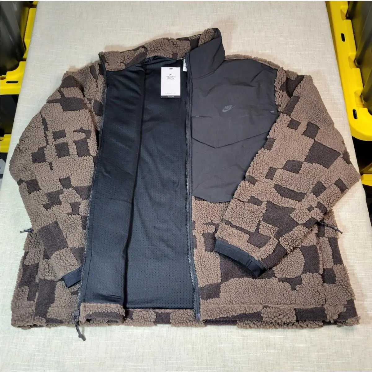 Nike clothing - DD6632-013 - DD6632-013 - Black Gray 1