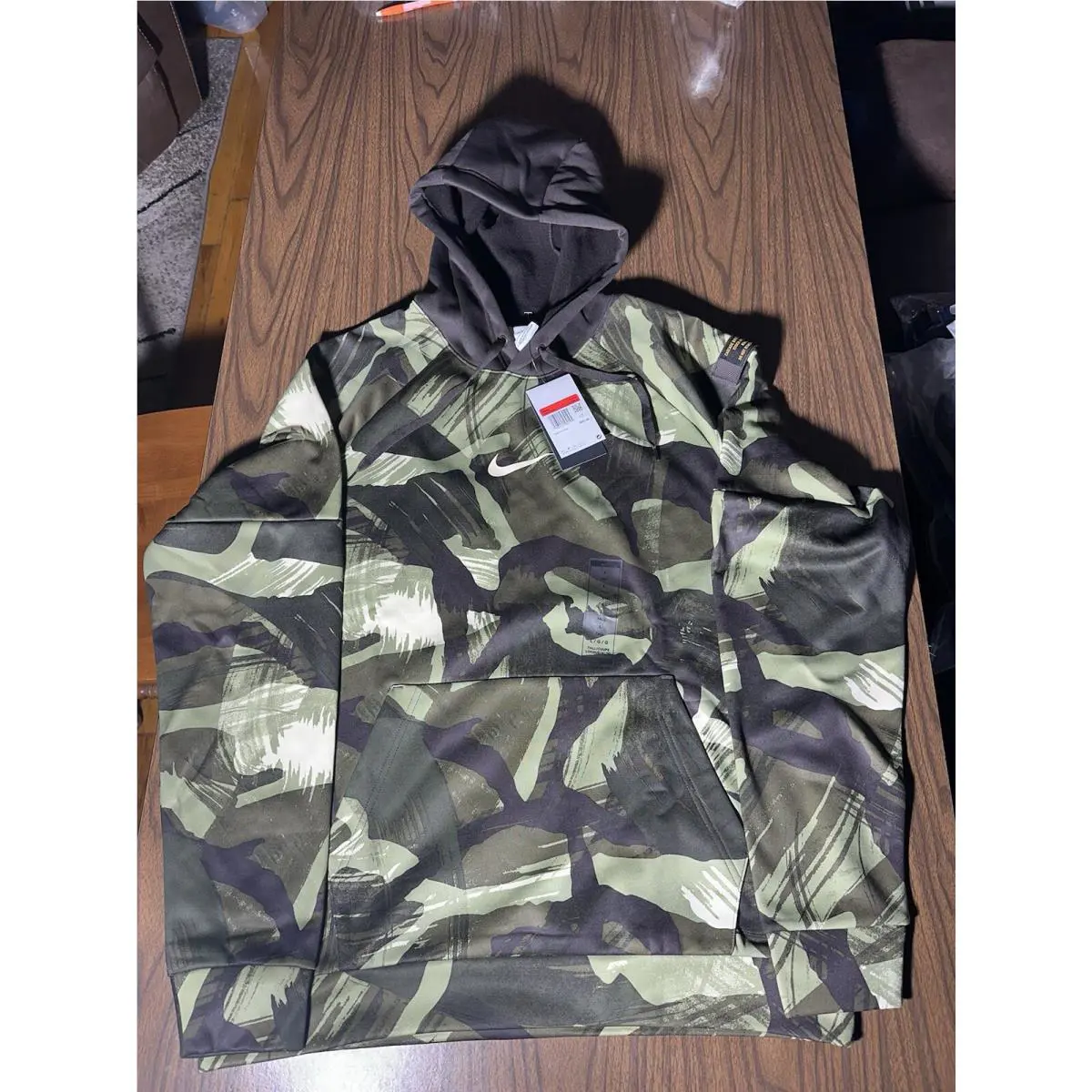Nike clothing - Green Camo (UPC: 0196151589195) 3
