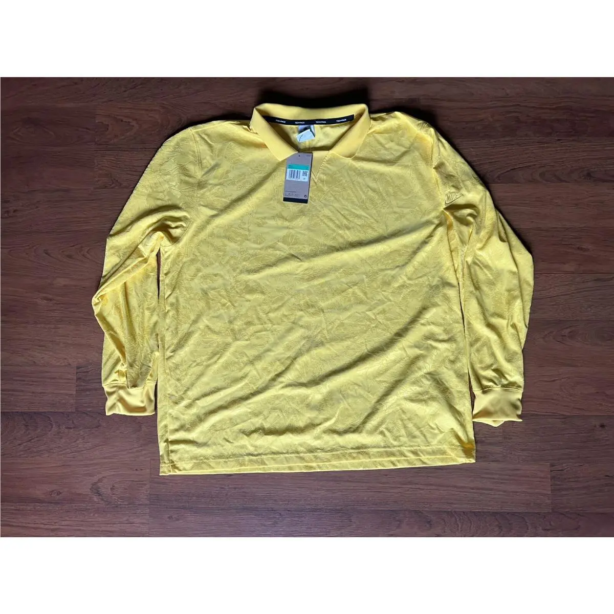 Nike clothing - Tech - Tech - DQ4294719 - Yellow 2