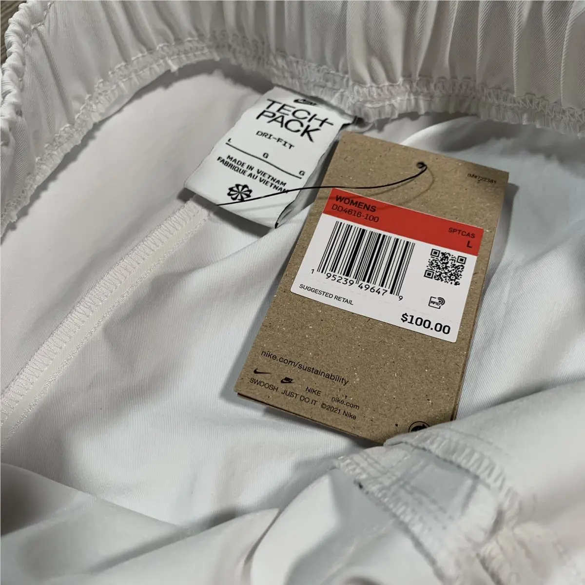 Nike clothing - White 2