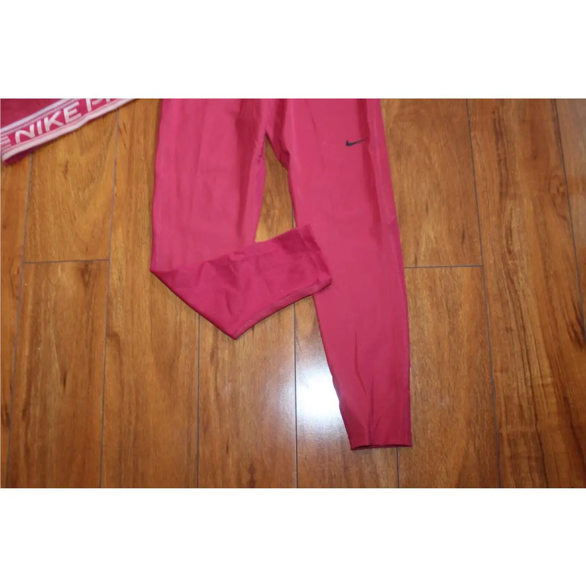 Nike clothing - RUST (UPC: 193659310757) 2