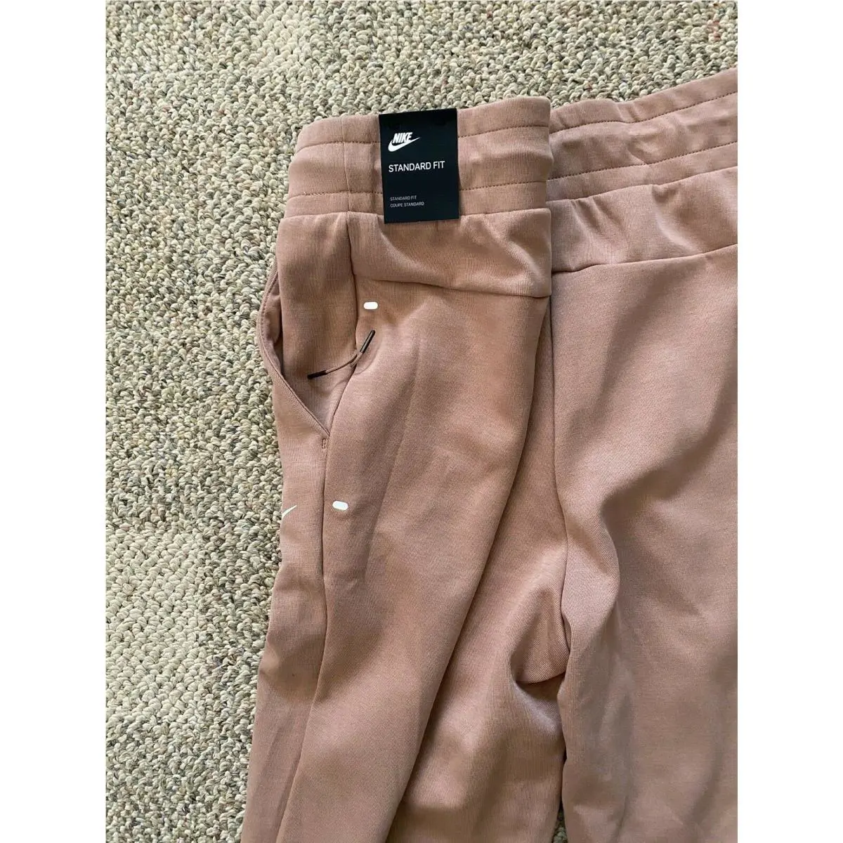 Nike clothing - Desert Dust (UPC: 193654959388) 2