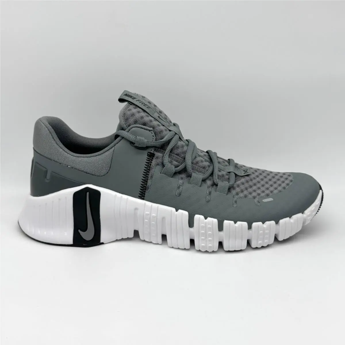 Nike Mens Free Metcon 5 Smoke Grey Shoes Sz 10 Activewear DV3949-003