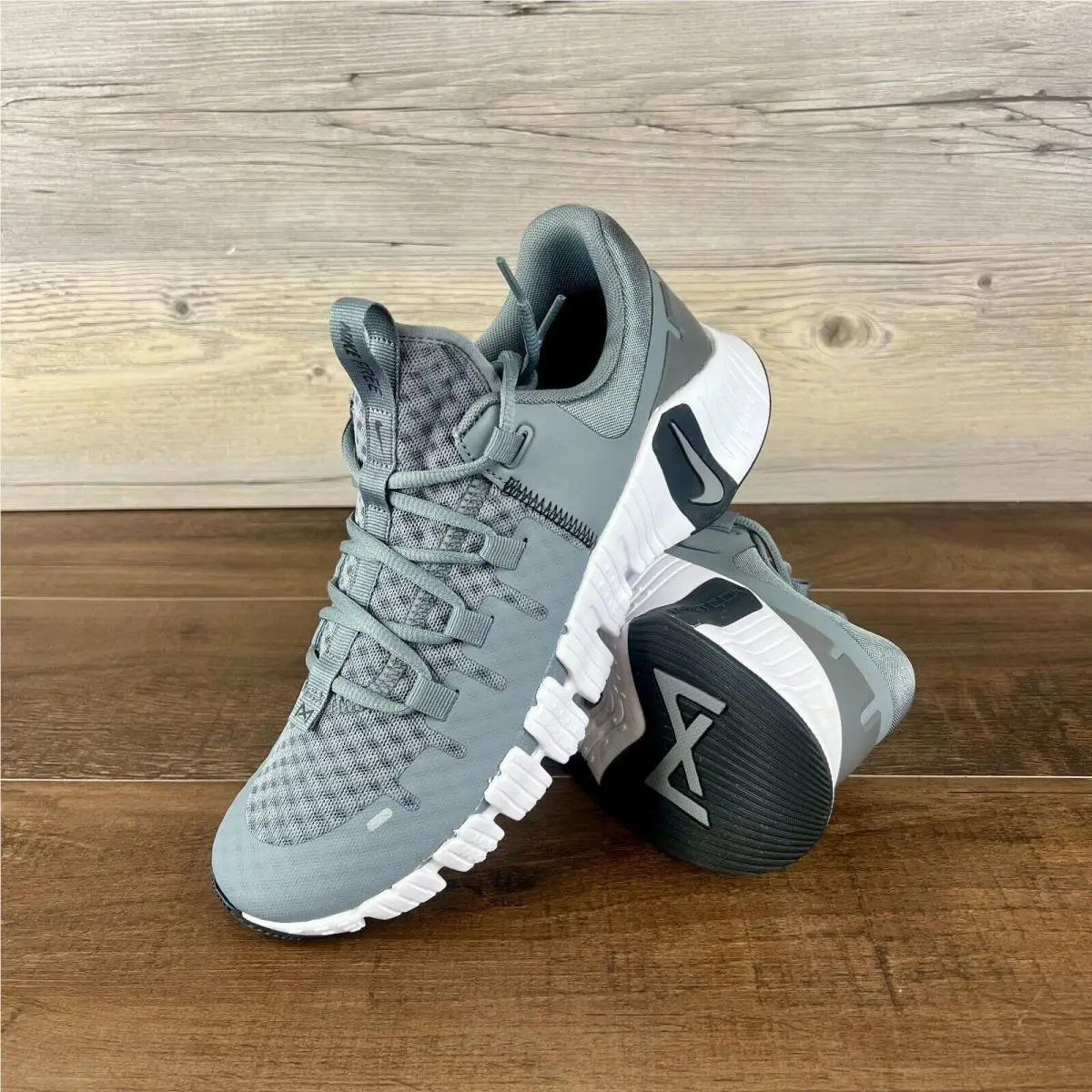 Nike Free Metcon 5 Mens Size 9.5 Smoke Grey Iron Grey Black DV3949 003 - Smoke Grey Iron Grey Black