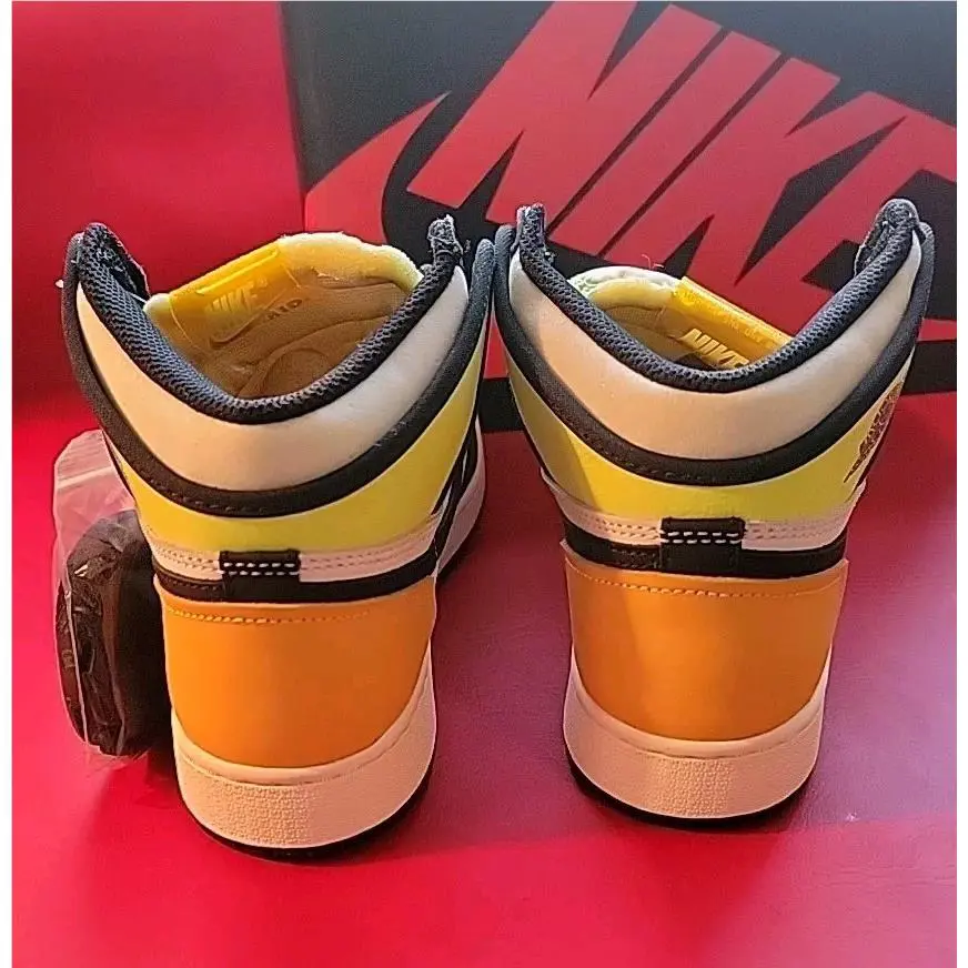 Nike shoes - Air Jordan 1 - Air - 575441 118 - Yellow (UPC: 0194501171595) 3