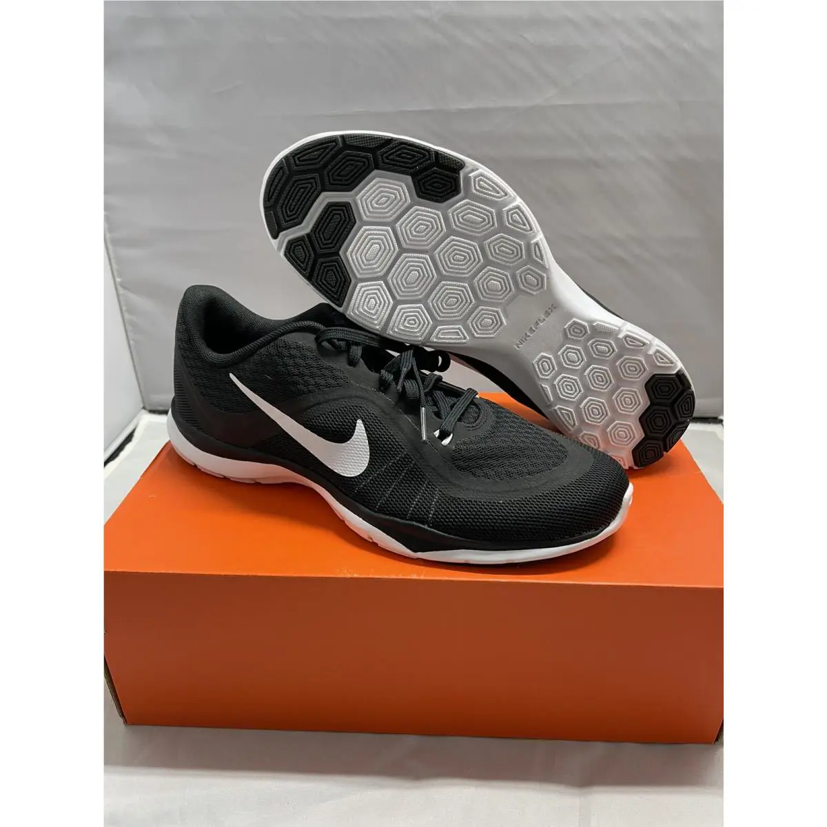 Nike shoes - In Seasons TR 5 - Seasons - 807333-001 - Black 0