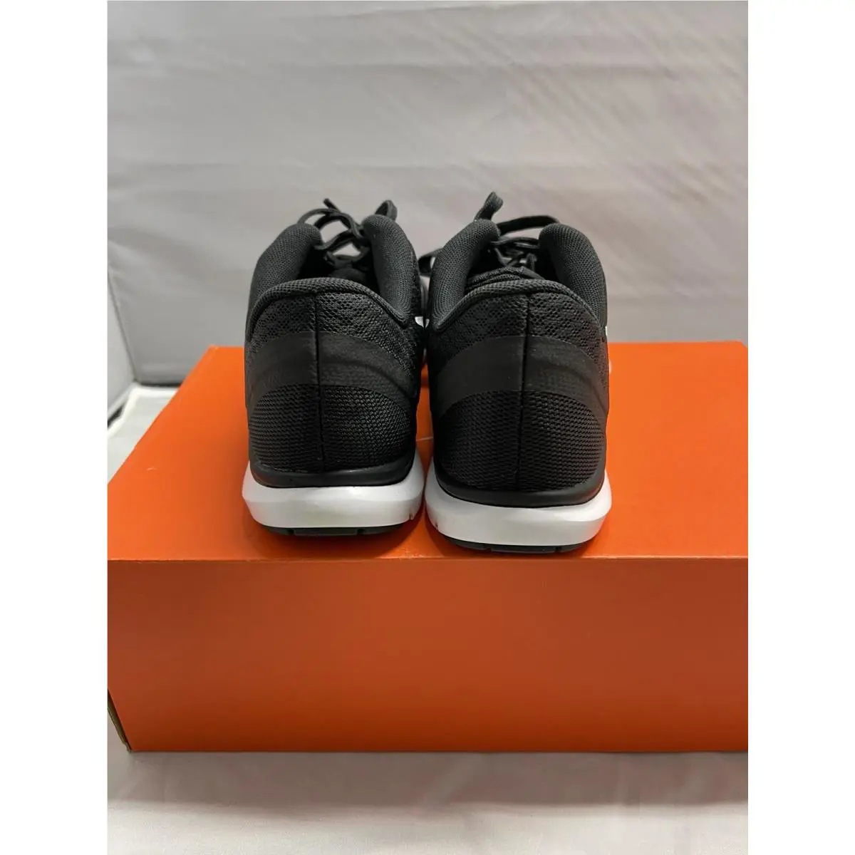 Nike shoes - In Seasons TR 5 - Seasons - 807333-001 - Black 1