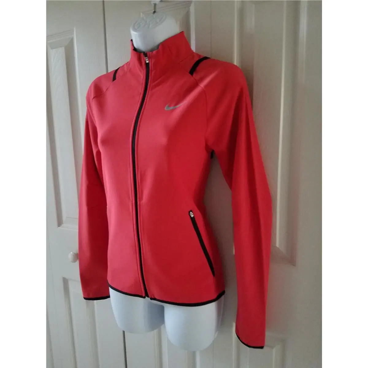 Nike clothing - Red 2