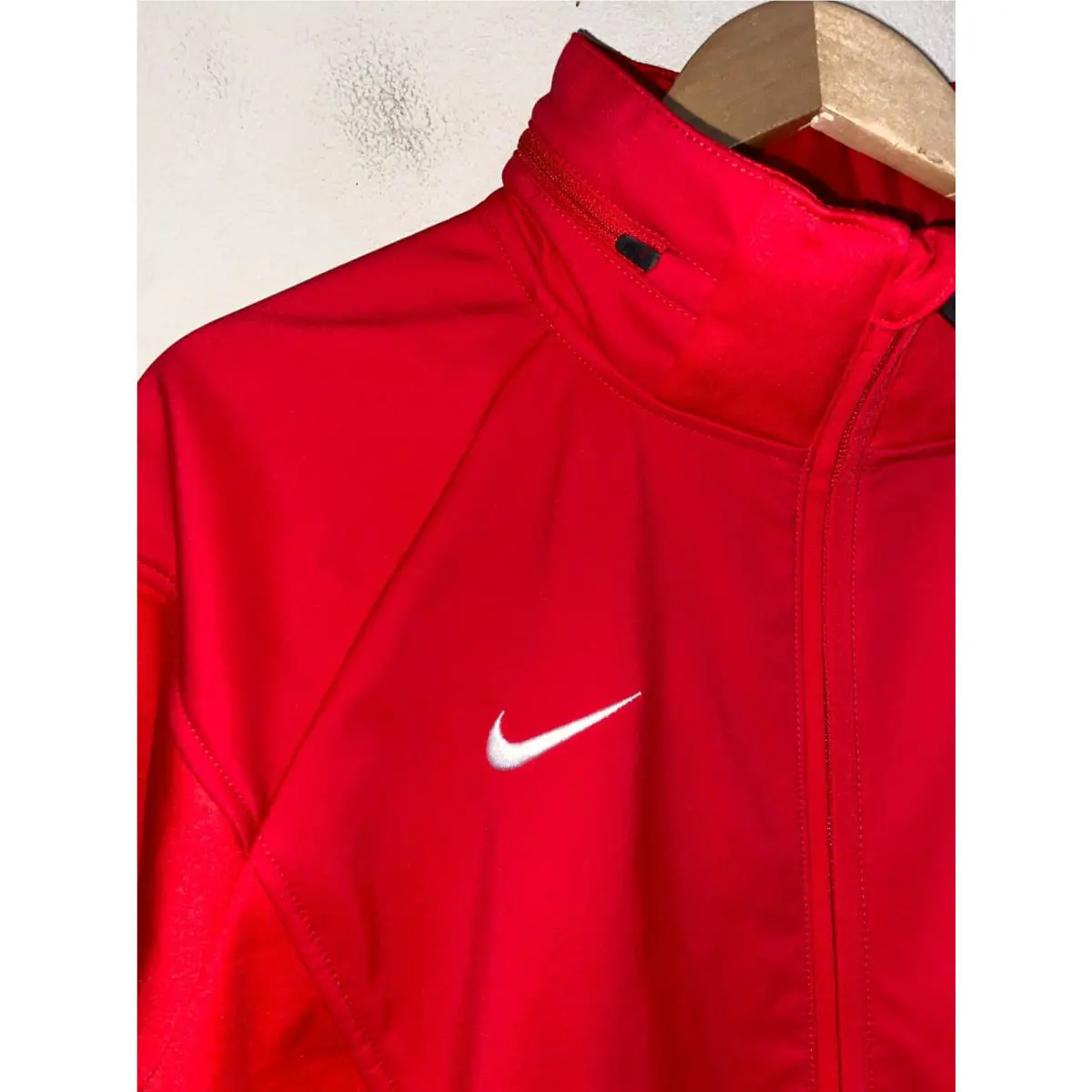 Nike clothing - Sphere - Sphere - Red (UPC: 0194272838475) 4