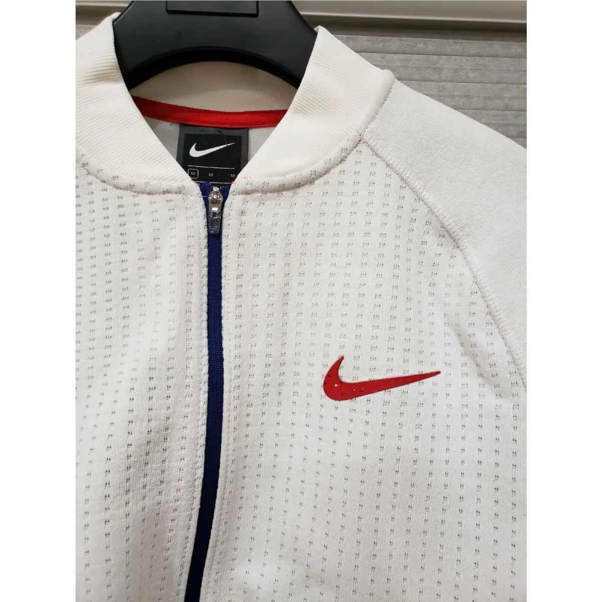 Nike clothing - White (UPC: 194495032230) 0