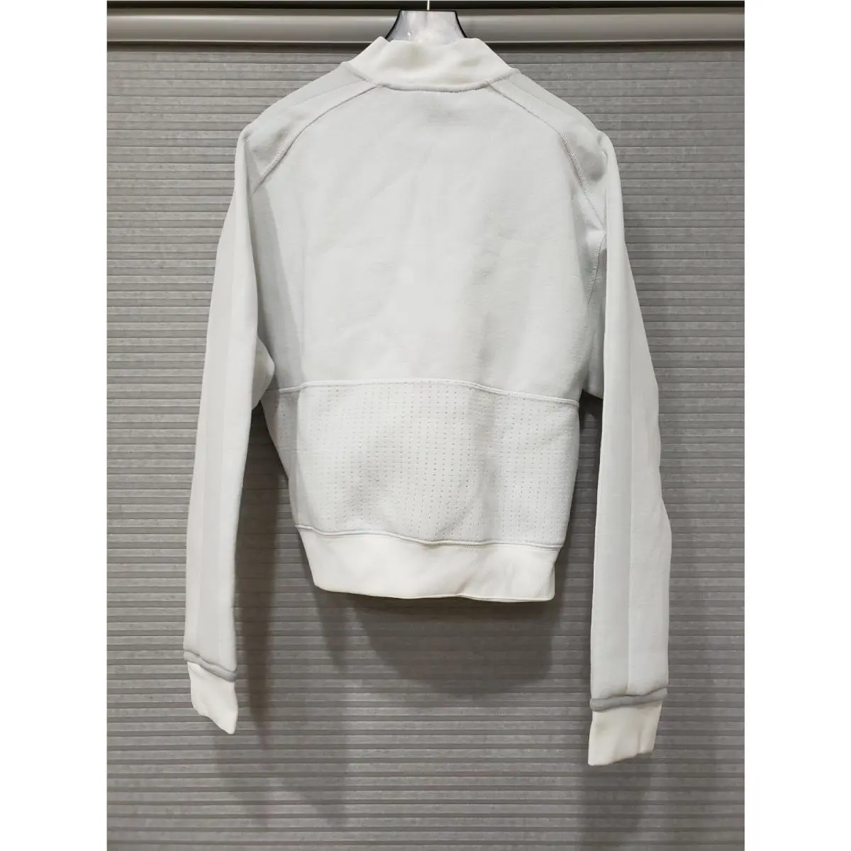 Nike clothing - White (UPC: 194495032230) 1
