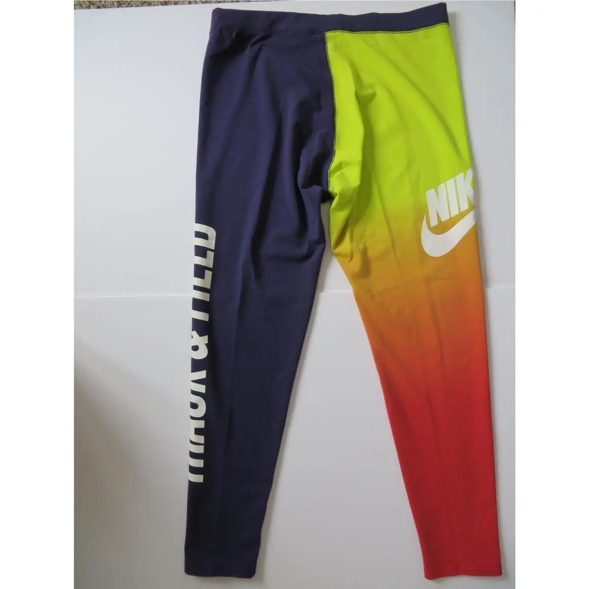 Nike clothing - Multi-Color (UPC: 888410319994) 4