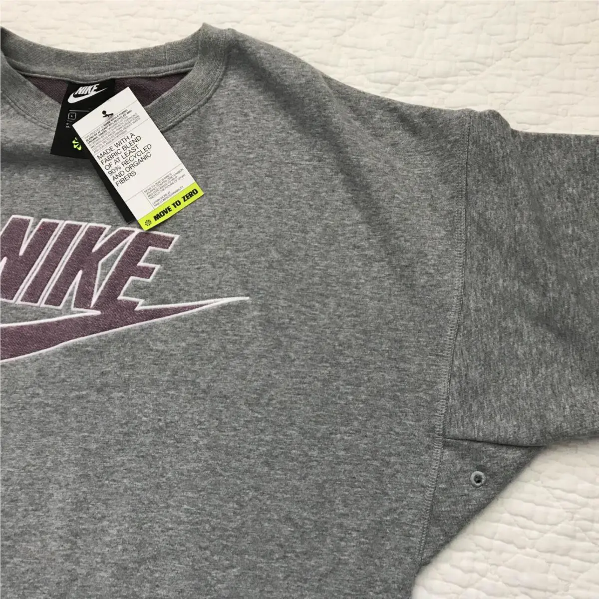 Nike clothing - Gray (UPC: 0194499954286) 2