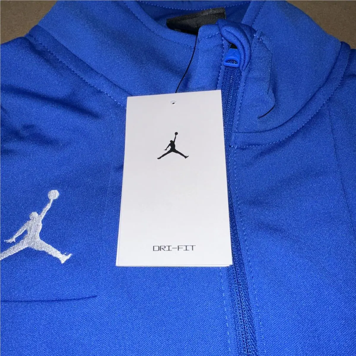 Nike clothing - Blue (UPC: 194957816736) 2