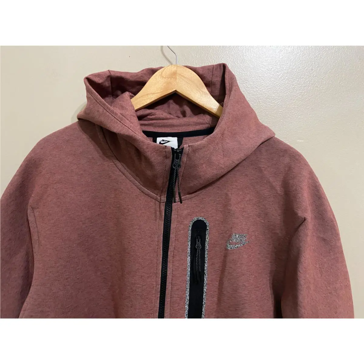 Nike clothing - Red 1
