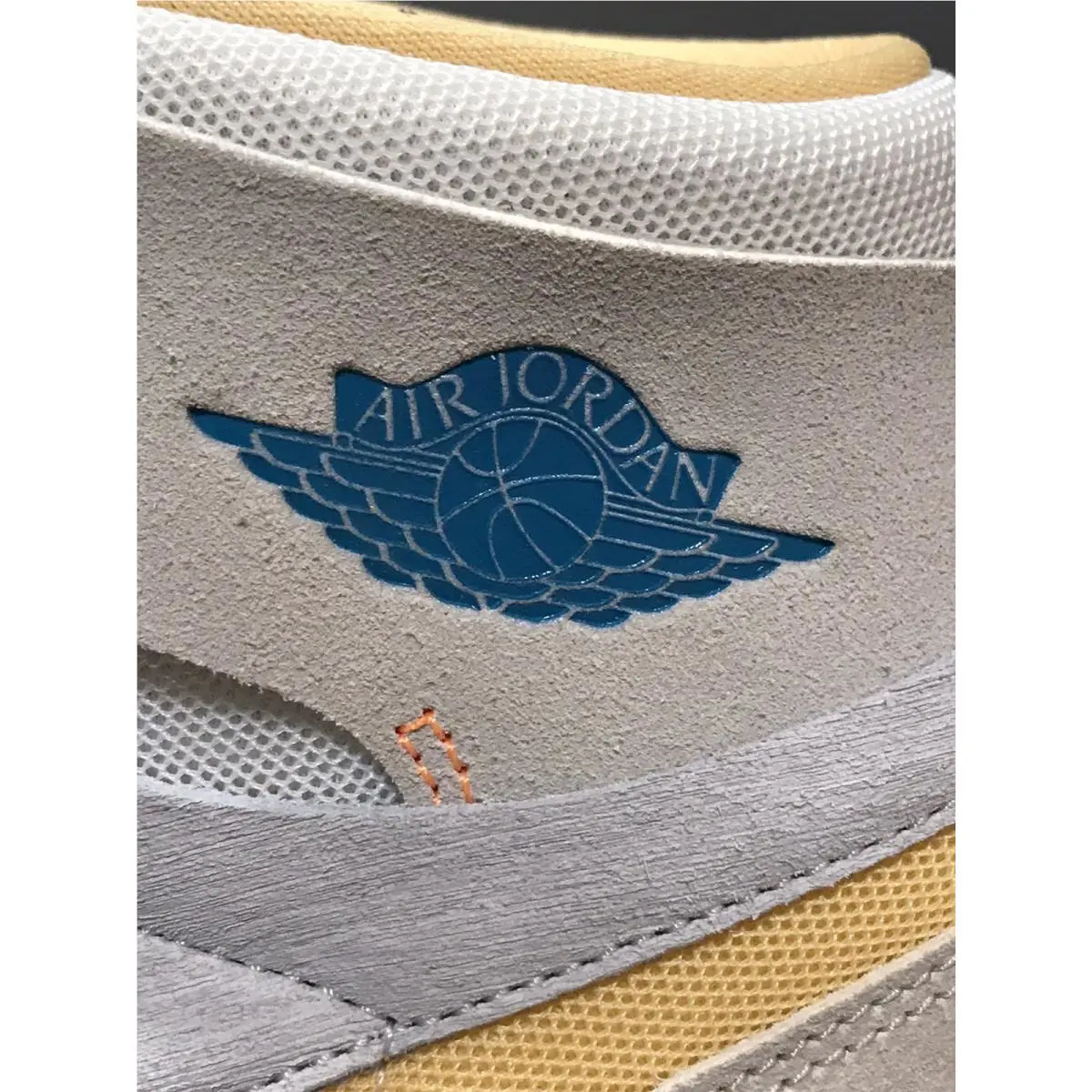 Nike shoes - Nike Air Jordan 1 - Air - DV1307-180 - Light Orewood Brown/Sail/Celestial Gold/Bright Citrus 4