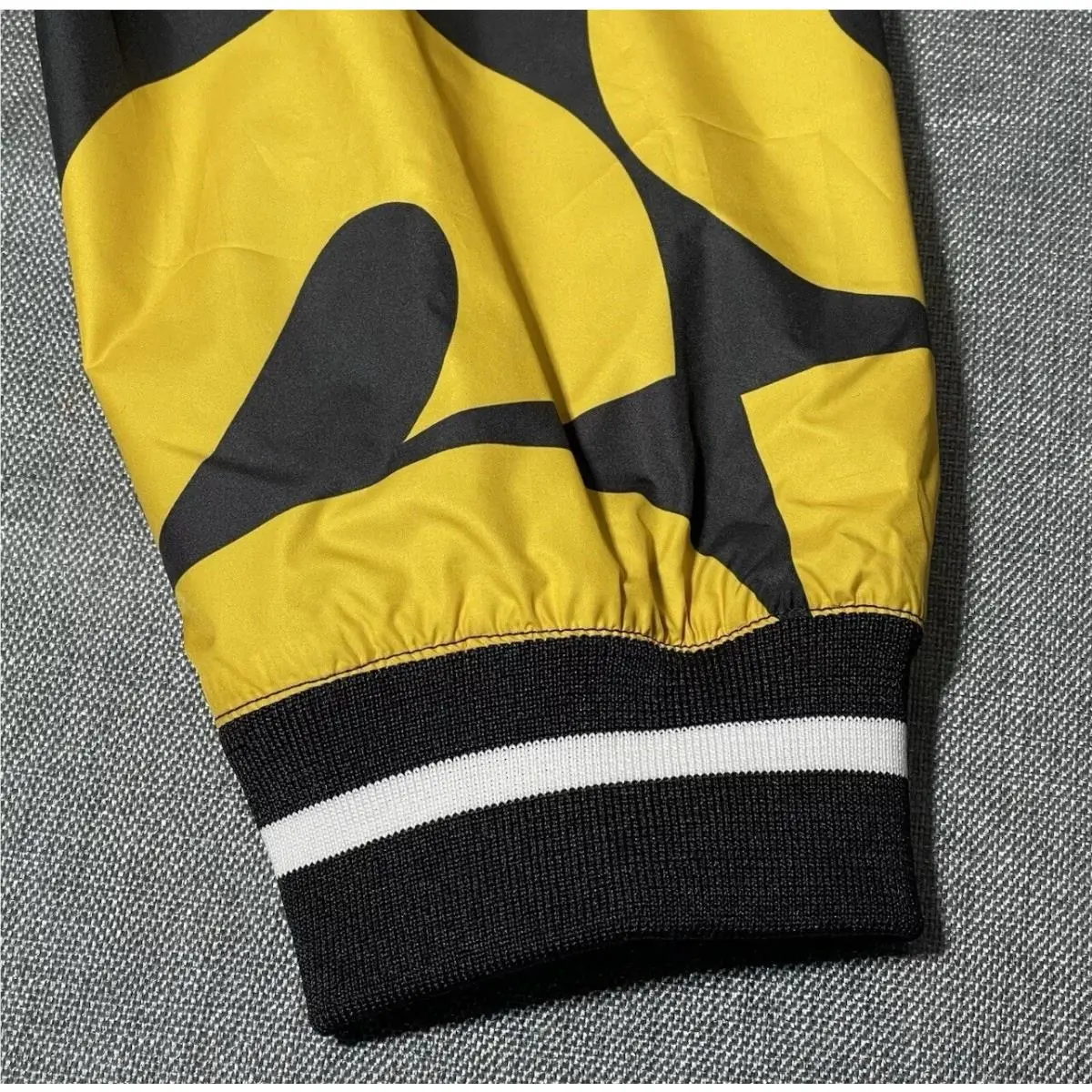 Nike clothing - Nike AR1632-741 - AR1632741 - Black/Yellow 3