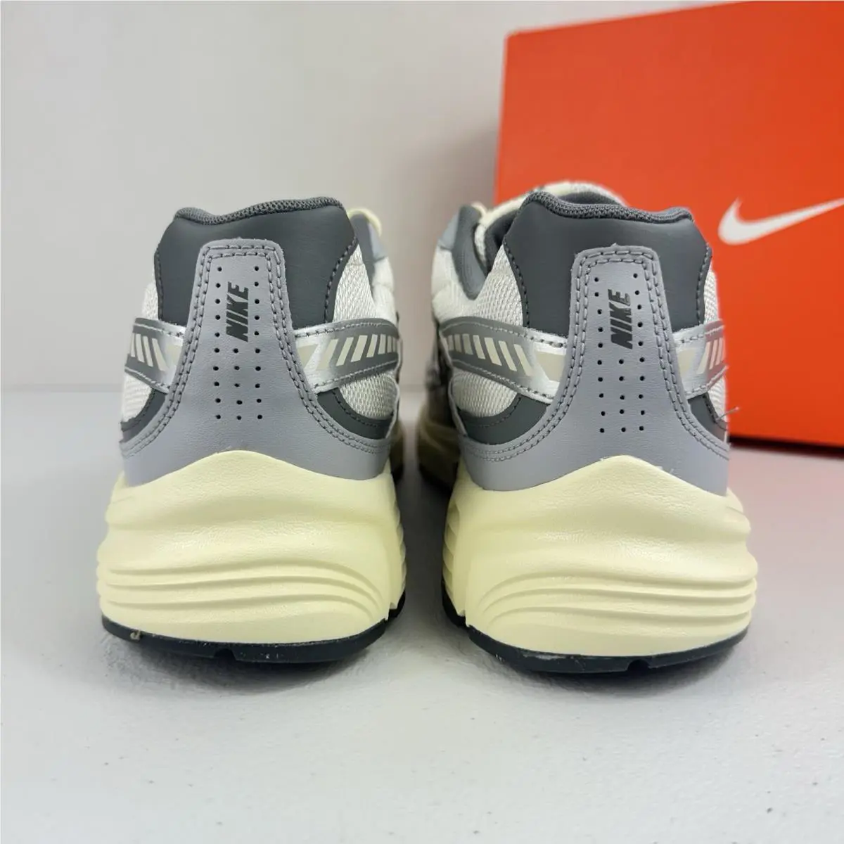 Nike shoes - Nike Initiator - Initiator - HQ1179-001 - Bone 0