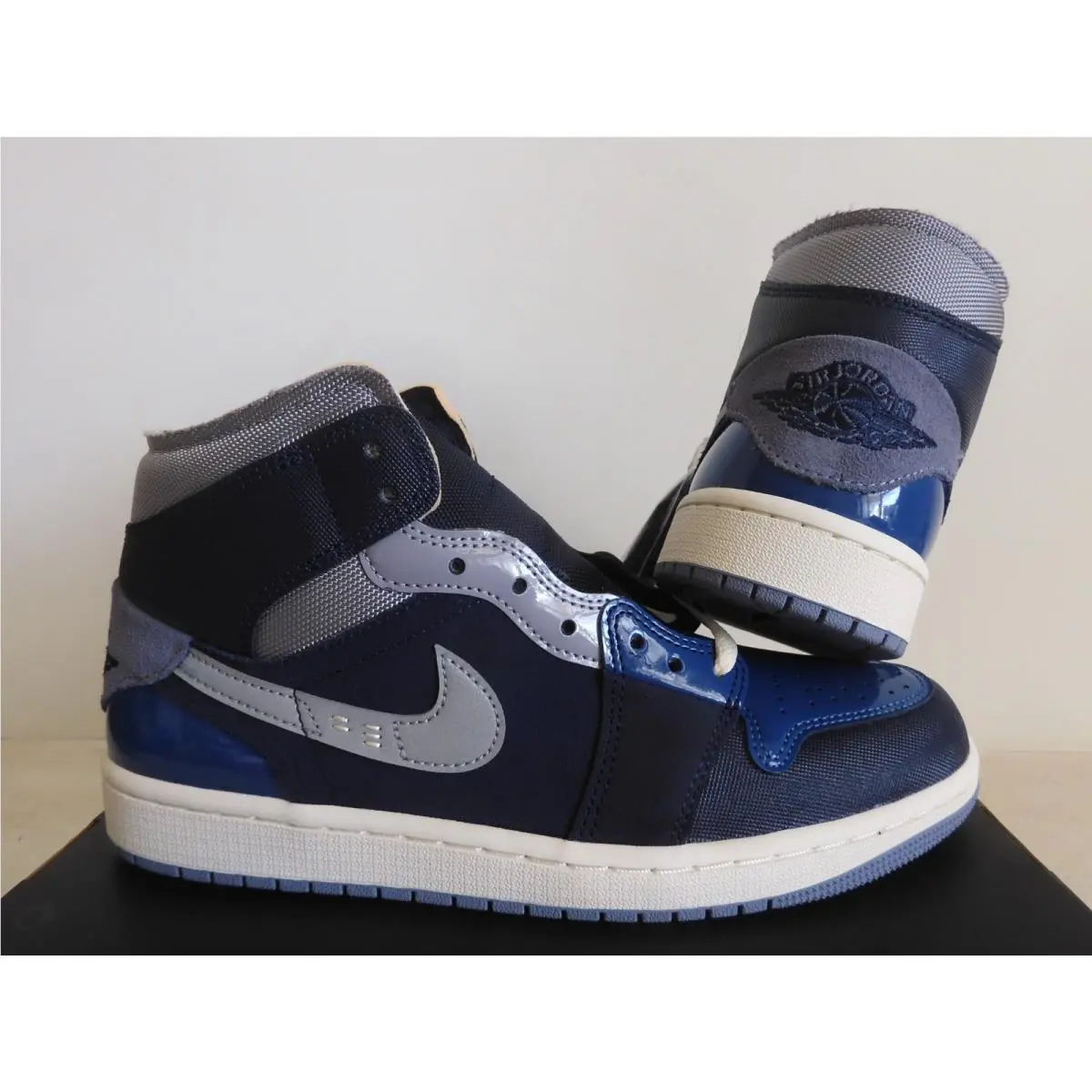 Nike shoes - Air Jordan 1 Mid SE - DR8868-400 - Blue (UPC: 196152225696) 1