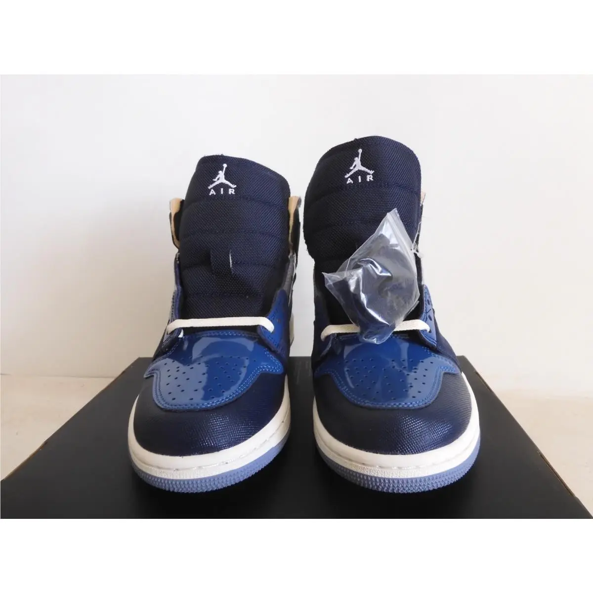 Nike shoes - Air Jordan 1 Mid SE - DR8868-400 - Blue (UPC: 196152225696) 2
