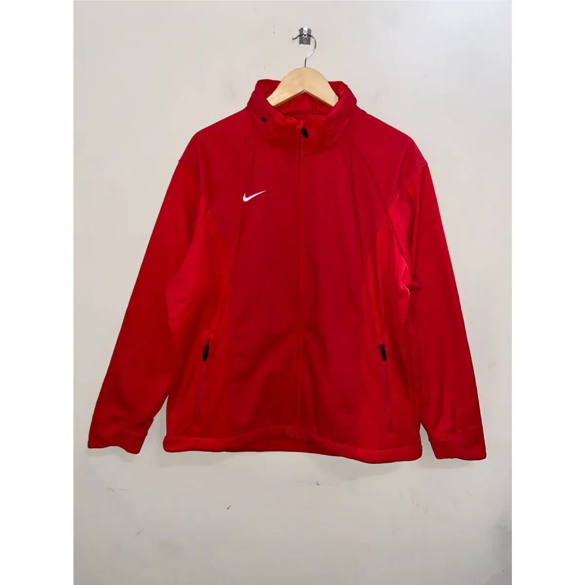Nike clothing - Sphere - Sphere - Red (UPC: 0194272838475) 0