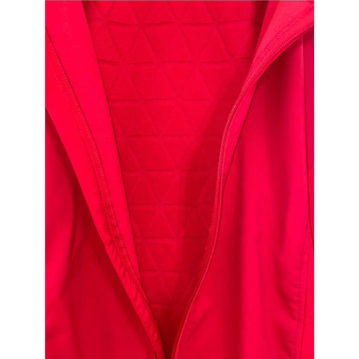 Nike clothing - Sphere - Sphere - Red (UPC: 0194272838475) 8