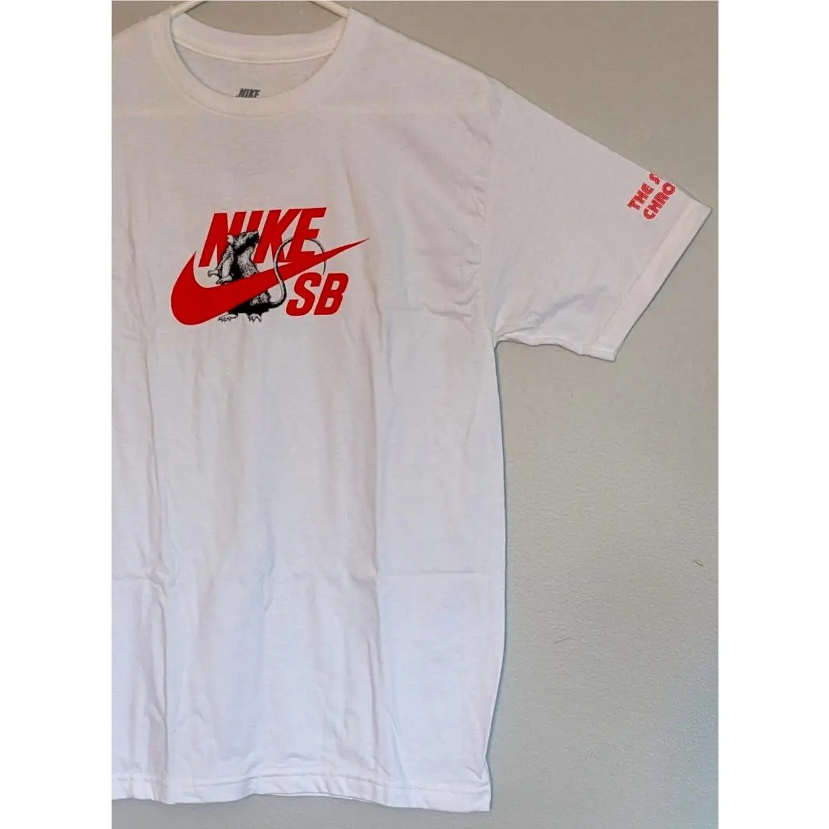 Nike shoes - White with 4 different color artwork 4