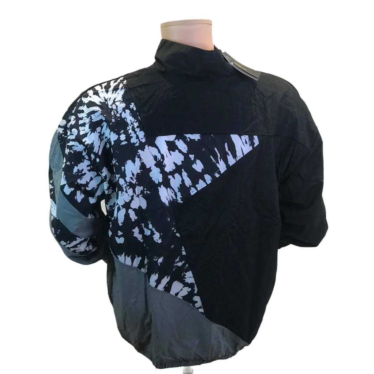 Nike clothing - White (UPC: 194274890426) 2