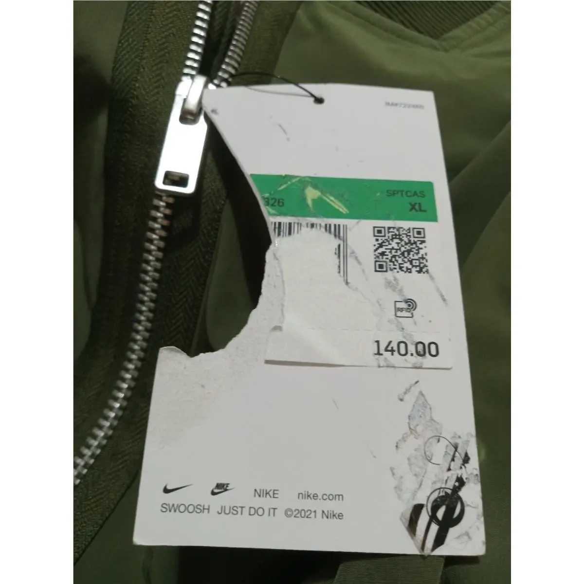 Nike clothing - Nike Sportswear Essentials Bomber Jacket - DD4714-326 - Green 4