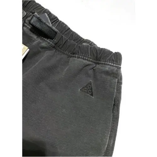 Nike clothing  - Black (Looks Grey) 1